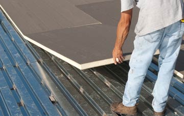 benefits of insulating Dolhelfa flat roofing